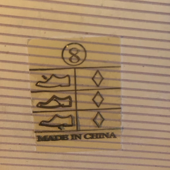 Pin-Up heels, tri-colored in women’s size 8 - Picture 3 of 3